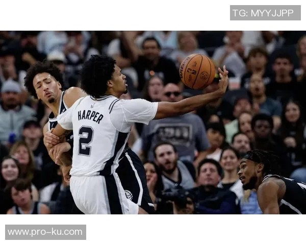 哈珀赞队友卡斯尔表现出色称球队因他上场变化显著